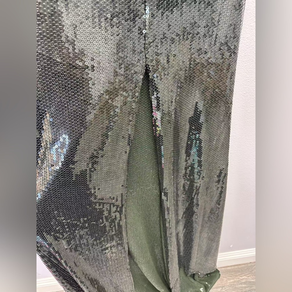 Alex Perry Backless Sequin Dress Olive - Picture 4 of 6